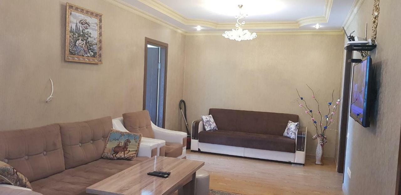 Tamar'S Apartment On Inasaridze 7A Батуми Экстерьер фото